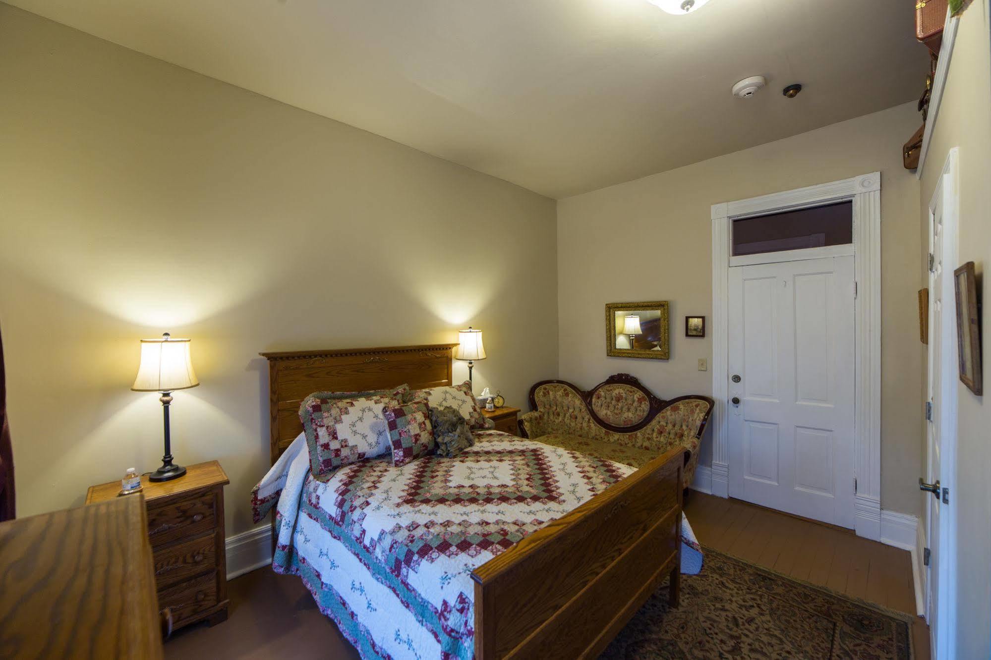 Grand Victorian Inn (Adults Only) Park City Esterno foto